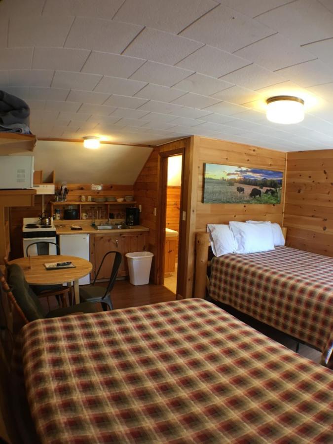 Mountain View & Motel *